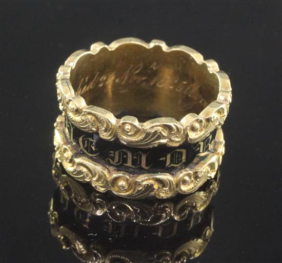 A George IV 18ct gold and black enamel mourning ring, size N.